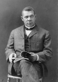 Booker T. Washington dies