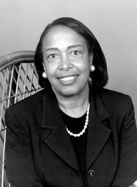 Patricia Bath receives patent